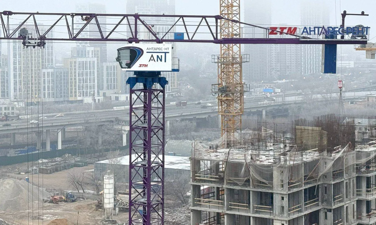 Башенные краны ZTM на строительстве нового квартала 
