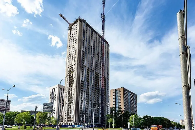 Самый высокий кран ZTM в Москве: на Дмитровском шоссе завершено наращивание башенного крана до 165 метров