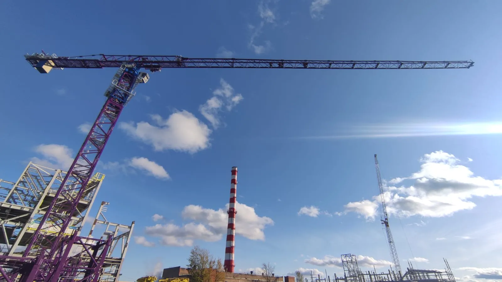 Поставка трех строительных кранов ZTT396-16 в Кингисепп